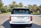 White Land Rover Range Rover Vogue SE 2018 for rent in Dubai 7